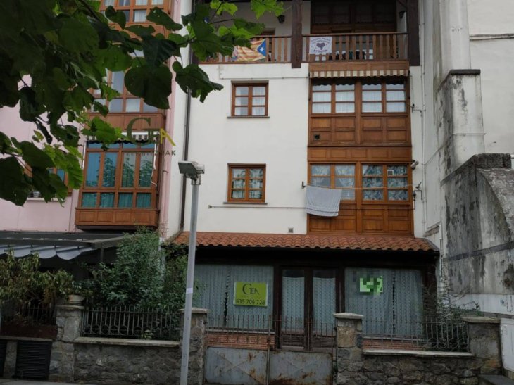 resized_32_1159548065