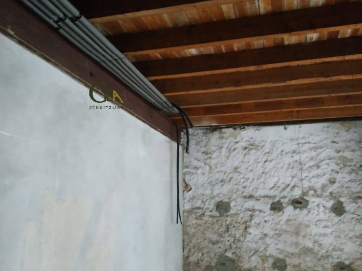 resized_32_376511705